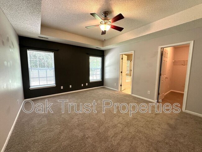 Building Photo - 5208 Carlisle Ct