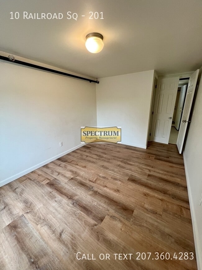 Building Photo - 10 Railroad Square