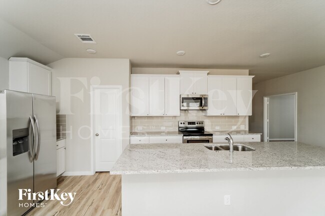 Building Photo - 2712 La Mundial St