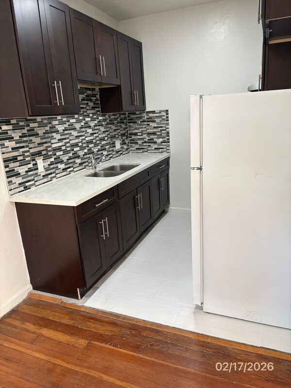 Foto del edificio - 1523 N McCadden Pl