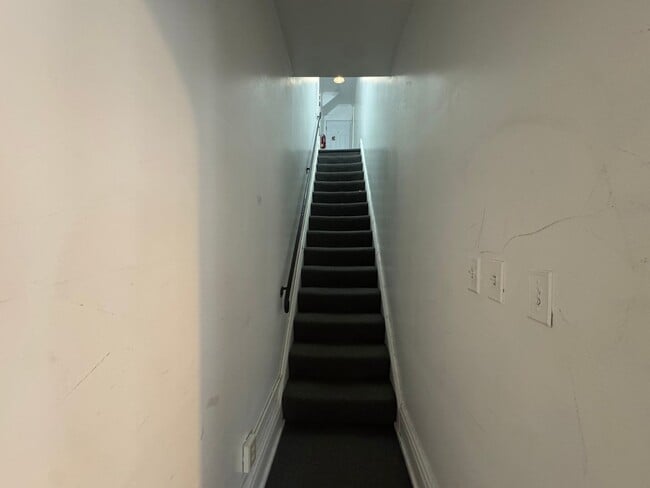 Building Photo - 1939 Crafton Blvd