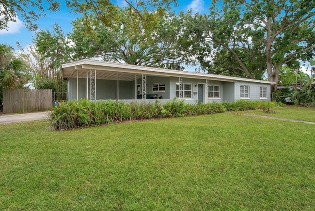 Foto del edificio - 712 Malone Dr