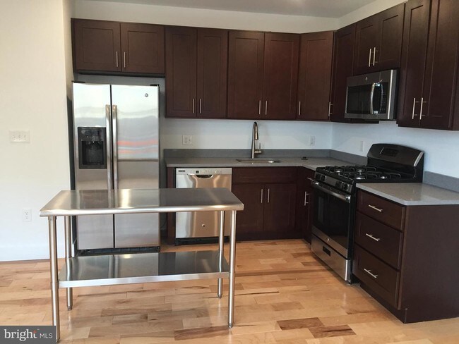 Foto del edificio - 1637 Poplar St
