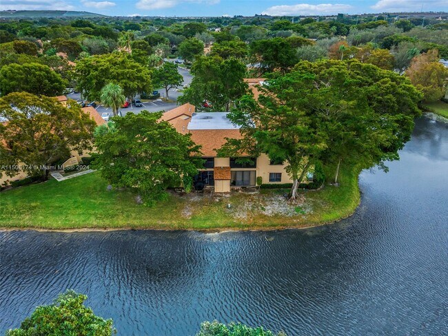 Building Photo - 3763 Cocoplum Cir