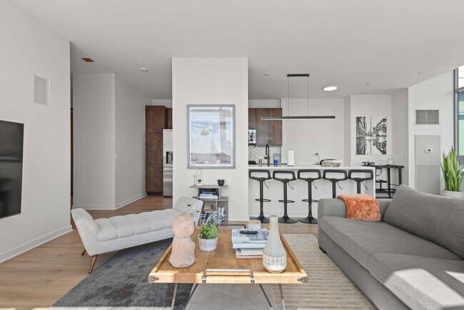 Foto del edificio - 365 N Halsted St