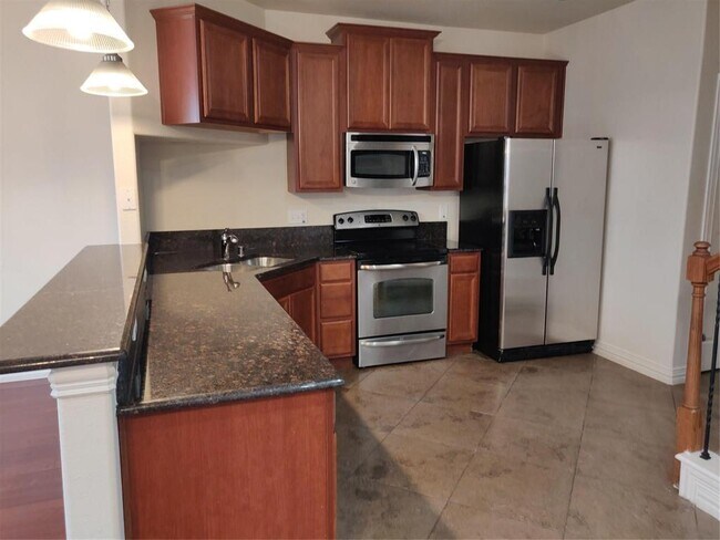 Building Photo - 1209 Plaza Way Dr