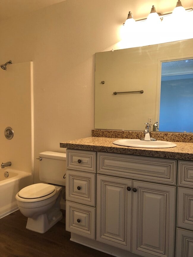 Building Photo - Autumn Haze Apartments