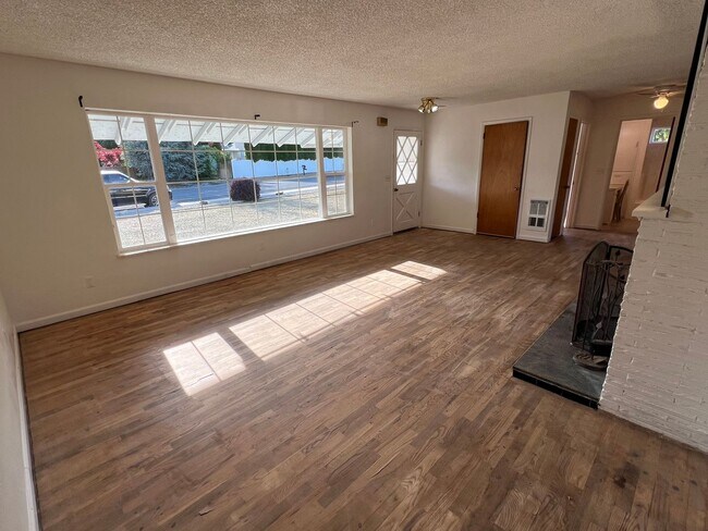 Foto del edificio - 3211 Burch Mountain Rd