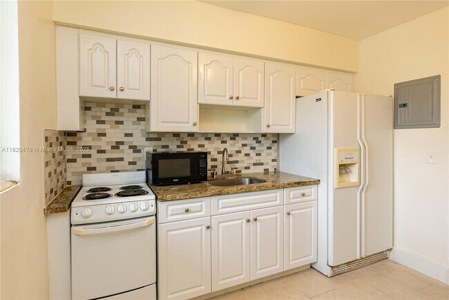 Foto del edificio - 3802 NW 65th Ave