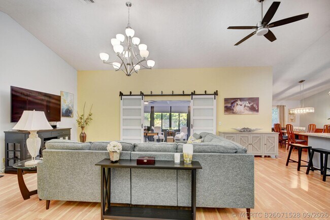 Foto del edificio - 1098 Primrose Ln