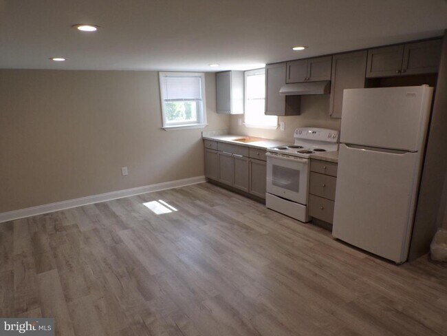 Foto del edificio - 2452 Hopewell Rd