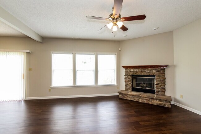 Foto del edificio - 719 Capstone Ave