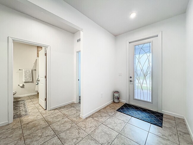 Foto del edificio - 4213 Keeson Cir