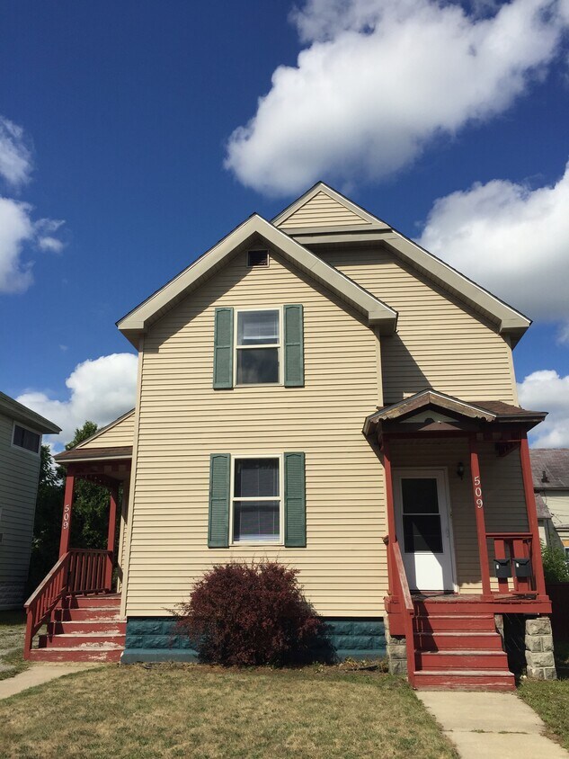Primary Photo - 509 Litchfield St