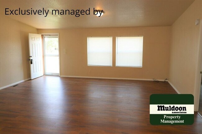 Foto del edificio - 3038 Ridgeview Pl