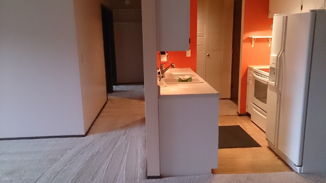 4379 Wilshire Blvd Unit C112, Mound, MN 55364 Condo for Rent in Mound