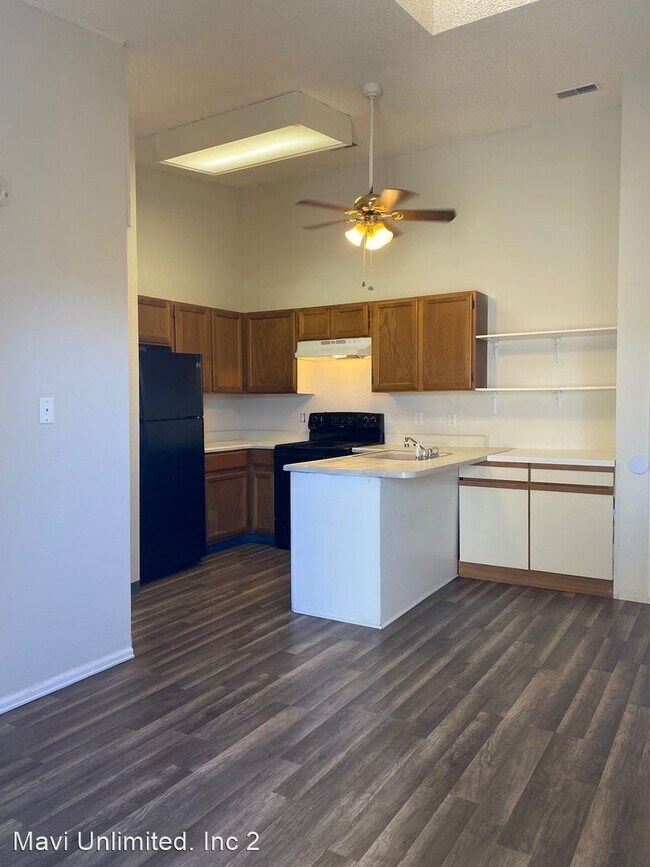Building Photo - 1 br, 1 bath House - 922 S Dearborn Way #19