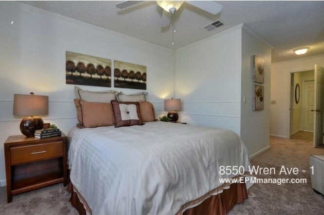 Foto principal - 8550 Wren Ave