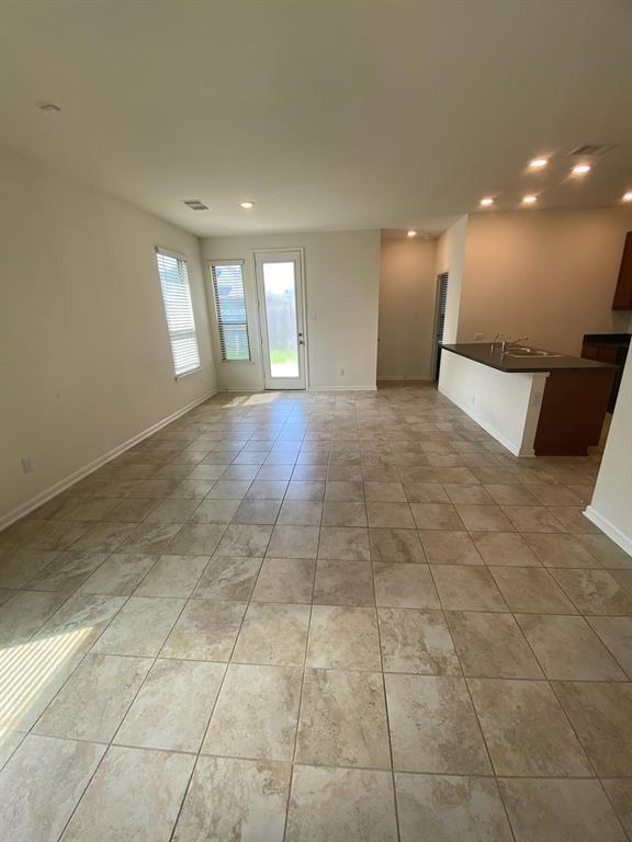 Building Photo - 5815 Bluebonnet Ln