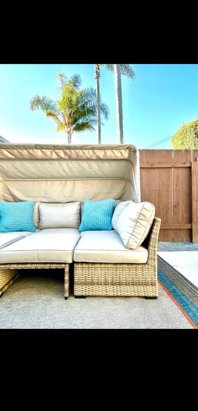 Foto del edificio - 3448 Copley Ave