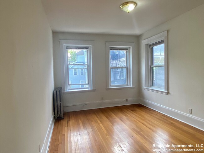 Building Photo - 71 Brighton Ave