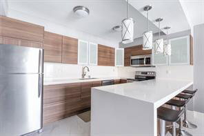 Building Photo - Collins Avenue, Sunny Isles Beach, FL 33160 - 2 BR 2 BA condo