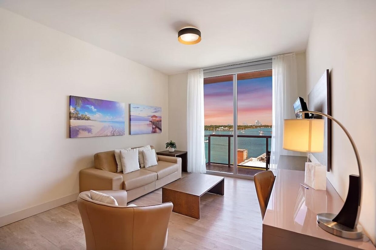 Foto principal - 777 N Ocean Dr