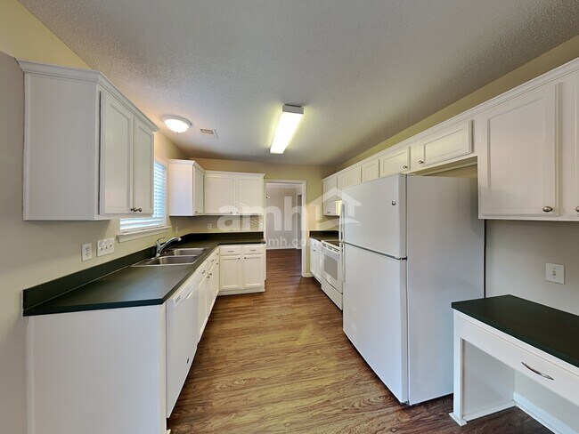 Foto del edificio - 173 Brookstone Dr