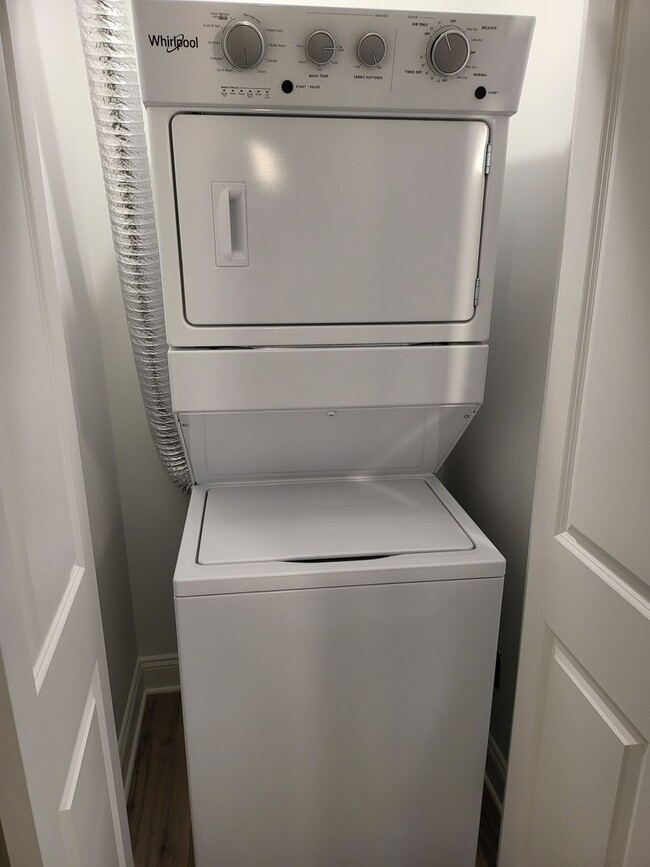 Interior Photo - Encore