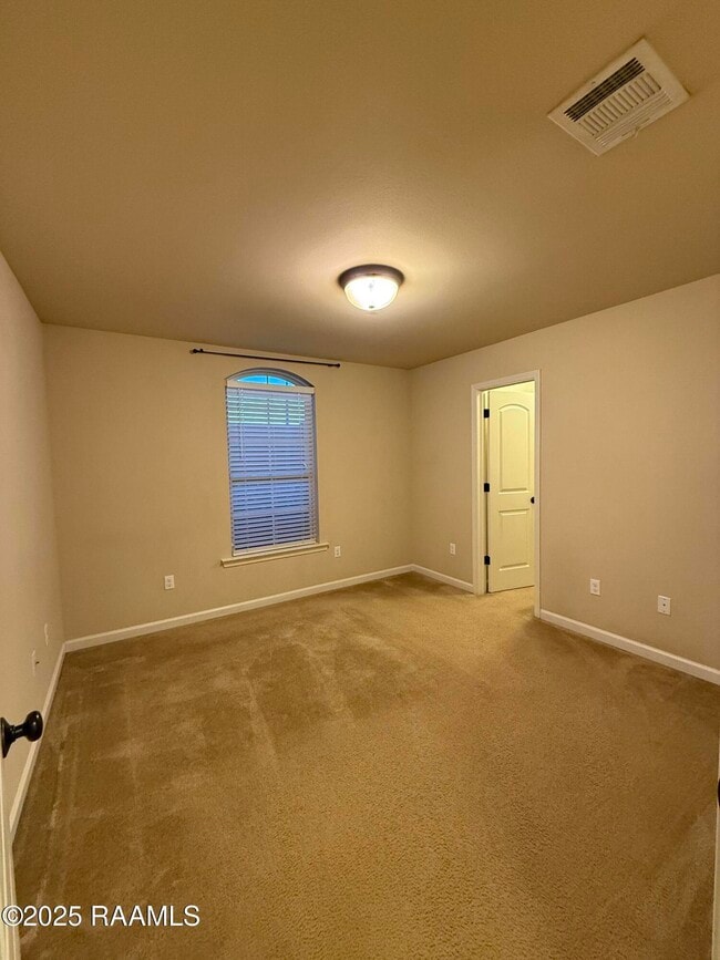 Building Photo - 309 Sun Ridge St