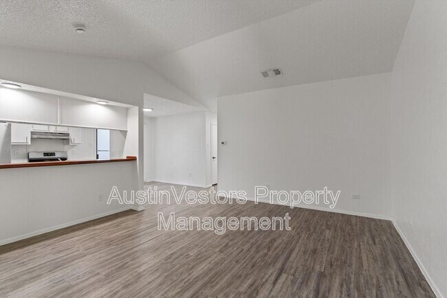 Foto del edificio - 11411 Walnut Ridge Dr