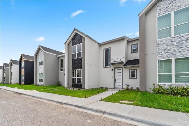 Building Photo - 5516 N Crown Pt