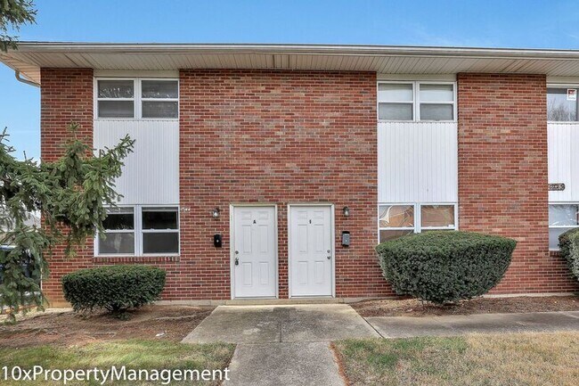 Foto del edificio - 1245 Crestwood Ave