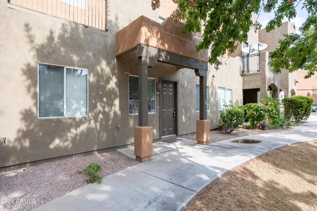 Foto del edificio - 1718 W Colter St