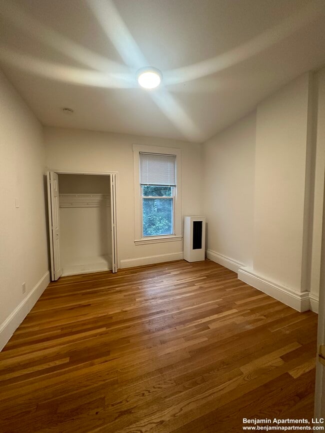 Foto del edificio - 38 Newton St