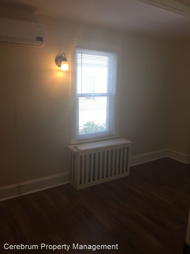 Building Photo - 3 br, 1.5 bath House - 45 Central Avenue