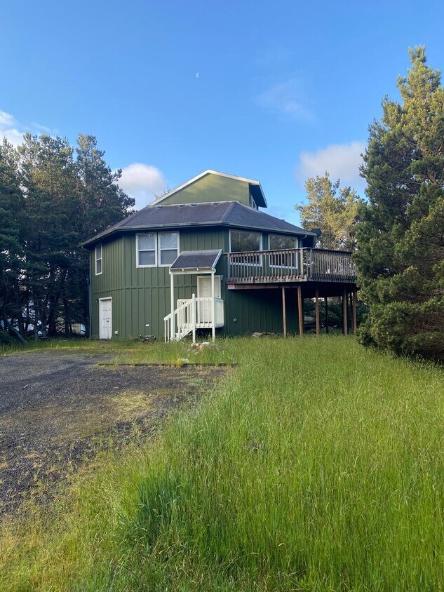 Foto principal - Octagonal Beach House - Sleeps 10 - MID-TERM