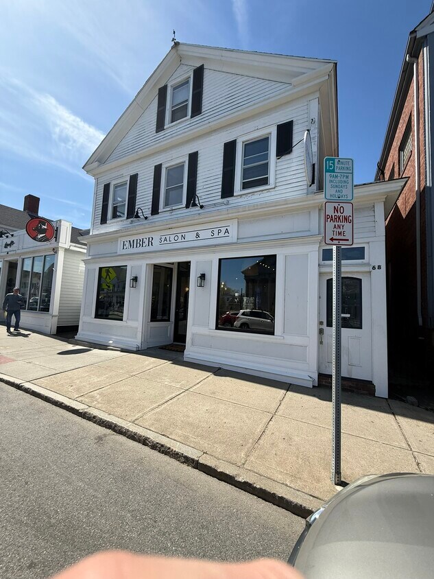 Primary Photo - 68 Court St