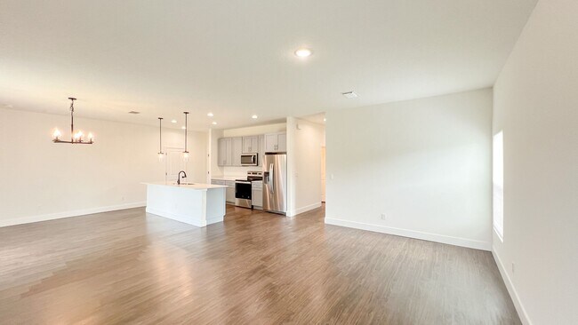 Building Photo - AVAILABLE NOW! 4 BD/2BA Home in Beautiful Palm Bay!! Wonderful home ready for move-in.