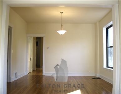 Building Photo - 3287 W Wrightwood Ave