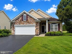 Building Photo - 13 Wedgewood Ct