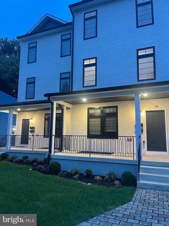 Foto principal - 7517 Ridge Ave