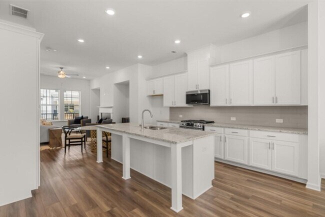 Foto del edificio - 1595 Tilden Ct