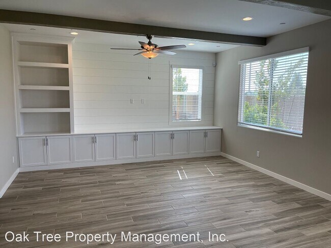 Building Photo - 3 br, 2.5 bath House - 616 Amanecer Avenue