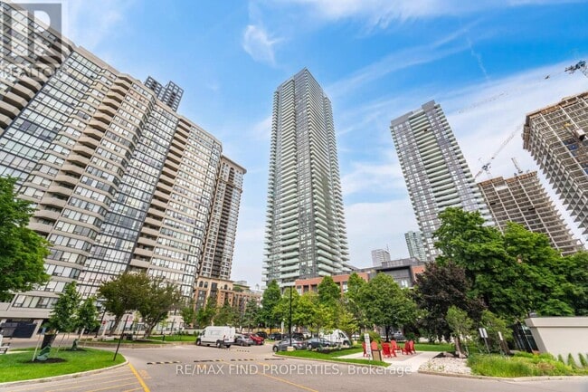 Building Photo - 430-1430 Square One Dr