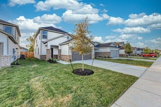 Building Photo - 1818 Whispering River Dr