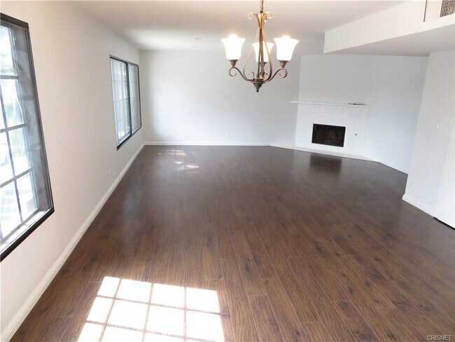 Foto del edificio - 12415 Riverside Dr