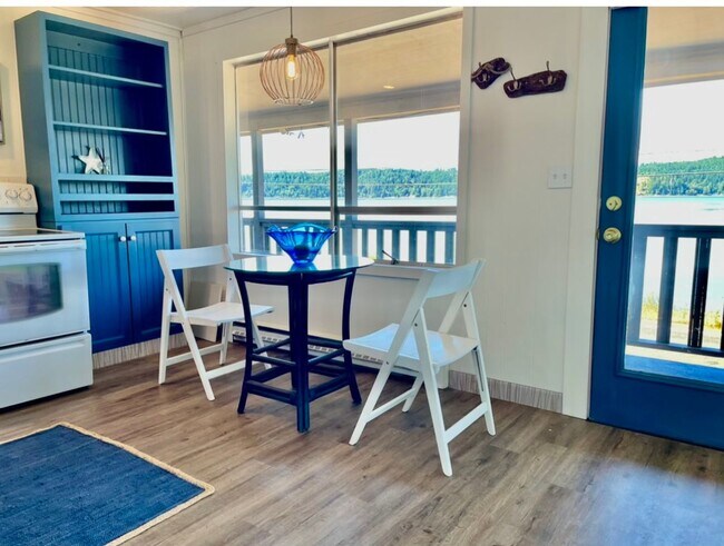 Foto del edificio - 2 bed condo w/