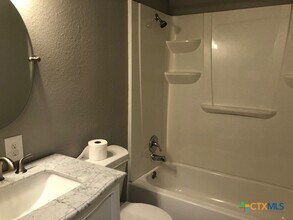 Building Photo - 2316 N Austin St