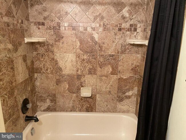 Foto del edificio - 46 Cranberry Ct